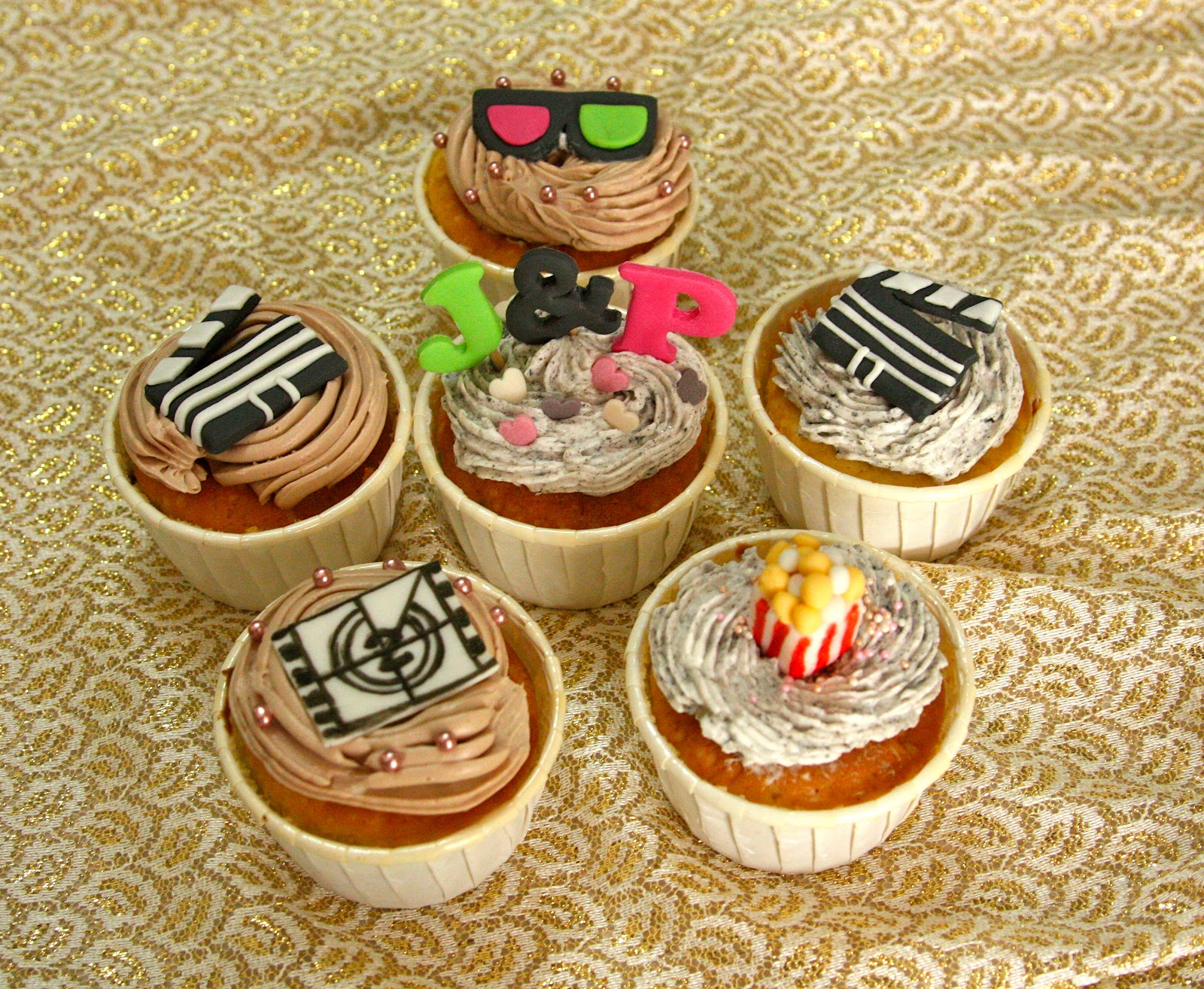 a movie-themed cupcakes